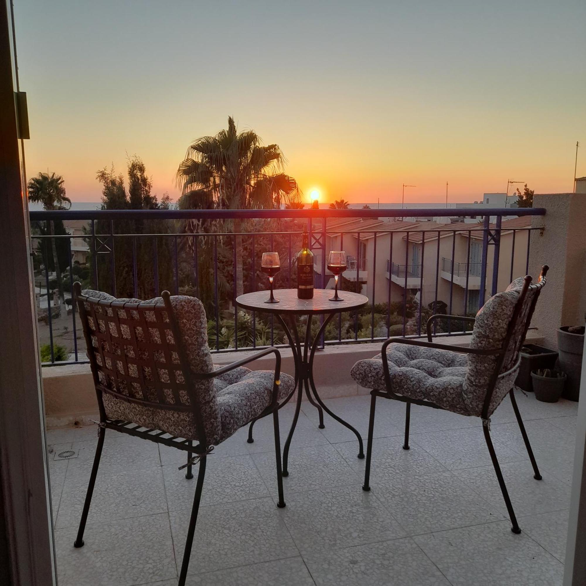 Modern Sea View Apartment Regina Gardens Paphos Eksteriør bilde